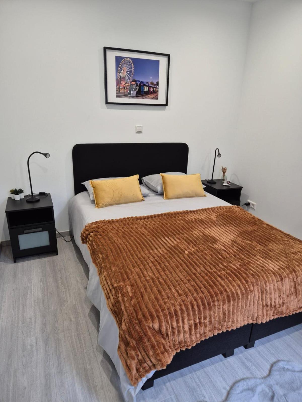 Hotel La Station Люксембург Экстерьер фото